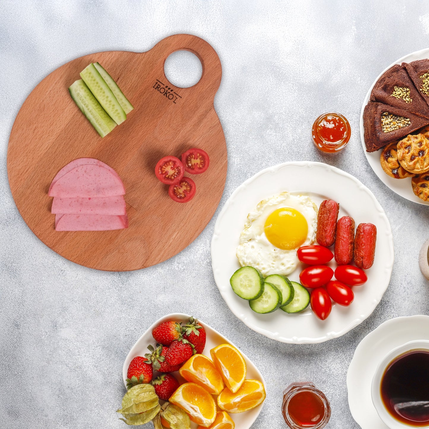 İROKO'L Ahşap Yuvarlak Kesme ve Sunum Tahtası Delikli – 28x23 cm, Doğal Kayın Ağacı